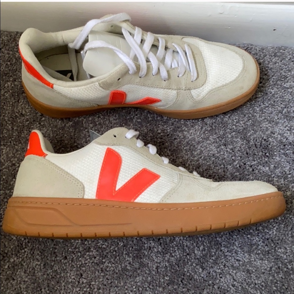 Veja V-10 women’s 10 fluo orange sneaker